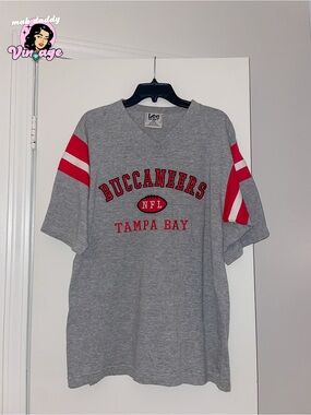 Lee Grey and Red Tampa Bay Buccaneers Tee